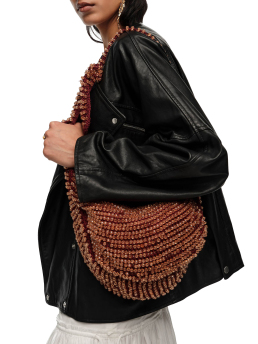 ΓΥΝΑΙΚΕΙΑ ΤΣΑΝΤΑ ΩΜΟΥ 2