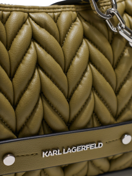 ΓΥΝΑΙΚΕΙΑ ΤΣΑΝΤΑ ΧΙΑΣΤΙ  3