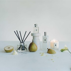 ENGLISH PEAR & FREESIA LUXURY CANDLE | 2.1kg