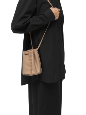 ΓΥΝΑΙΚΕΙΑ ΔΕΡΜΑΤΙΝΗ ΤΣΑΝΤΑ ΧΙΑΣΤΙ POUCH | Nude