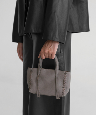 ΓΥΝΑΙΚΕΙΑ ΔΕΡΜΑΤΙΝΗ ΤΣΑΝΤΑ ΧΕΙΡΟΣ MICRO TOTE | Γκρι