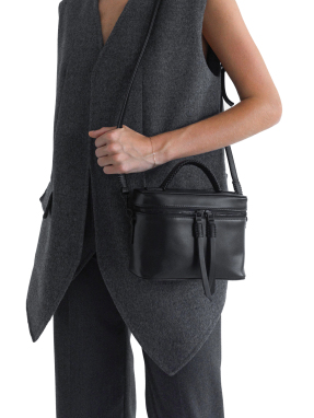 ΓΥΝΑΙΚΕΙΑ ΔΕΡΜΑΤΙΝΗ ΤΣΑΝΤΑ ΧΕΙΡΟΣ VENUS | Μαύρο