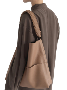 ΓΥΝΑΙΚΕΙΑ ΔΕΡΜΑΤΙΝΗ ΤΣΑΝΤΑ ΩΜΟΥ SLIM M STITCH | Camel