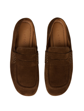 ΓΥΝΑΙΚΕΙΑ ΜΟΚΑΣΙΝΙΑ | Καφέ 38