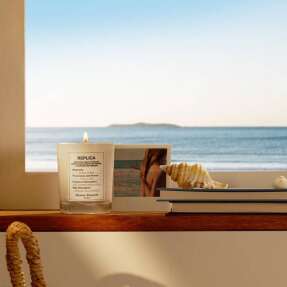 REPLICA BEACH VIBES SCENTED CANDLE | 165gr