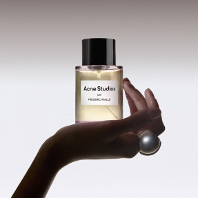 ACNE STUDIOS FREDERIC MALLE BODY MILK | 200ml