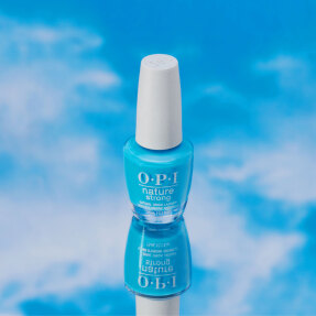 NATURE STRONG NATURAL VEGAN NAIL POLISH | 15ml Big Bluetiful Planet