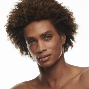 STUDIO RADIANCE SERUM-POWERED FOUNDATION | 30ml NW40