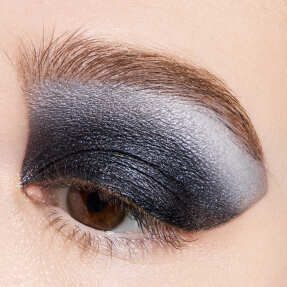 METALLIC SINGLE EYE SHADOW COMPACT | 1gr Illuminaughty
