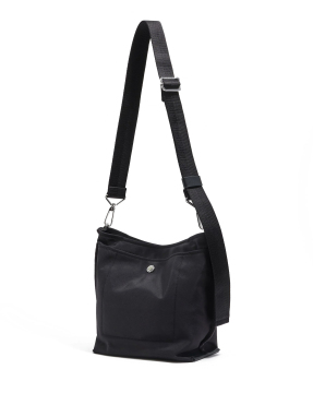 ΓΥΝΑΙΚΕΙΑ ΤΣΑΝΤΑ ΩΜΟΥ | Μαύρο