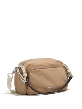 ΓΥΝΑΙΚΕΙΑ ΤΣΑΝΤΑ ΧΙΑΣΤΙ | Καφέ