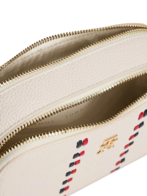 ΓΥΝΑΙΚΕΙΑ ΤΣΑΝΤΑ ΧΙΑΣΤΙ | Εκρού