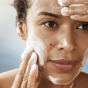 THE ESSENCE FOAMING CLEANSER | 30ml