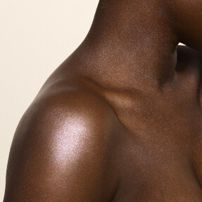 BORN IN ROMA PERFUMED BODY SHIMMER | 125ml