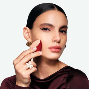 HERRERA CONFIDENCIAL MAKE UP FOUNDATION BEAUTY BLENDER