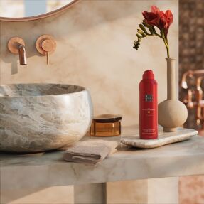 THE RITUAL OF AYURVEDA FOAMING SHOWER GEL