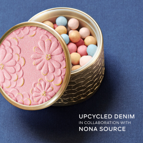 MÉTÉORITES BLOOMING GLOW LIGHT-REVEALING PEARLS OF POWDER - LIMITED EDITION