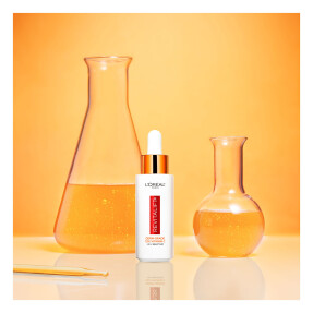 REVITALIFT CLINICAL VITAMIN C ΟΡΟΣ ΠΡΟΣΩΠΟΥ ΜΕ ΒΙΤΑΜΙΝΗ C | 30ml