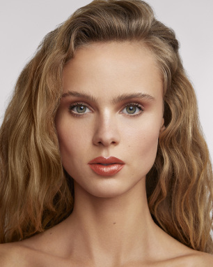 GOOD GIRL MAXI GLAZE LIPSTICK | 840-Nu Nude