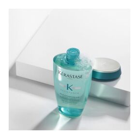 RESISTANCE BAIN EXTENTIONISTE ΣΑΜΠΟΥΑΝ ΕΠΑΝΟΡΘΩΣΗΣ ΓΙΑ ΠΙΟ ΜΑΚΡΙΑ ΚΑΙ ΔΥΝΑΤΑ ΜΑΛΛΙΑ | 250ml