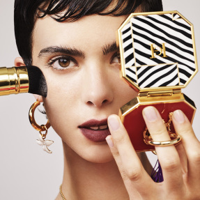 THE POWDER BRUSH | The Powder Brush