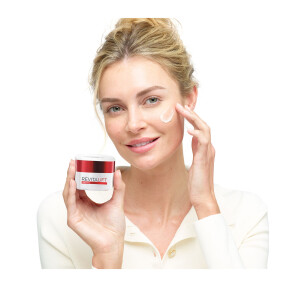 REVITALIFT CLASSIC ΑΝΤΙ-WRINKLE EYE CREAM | 15ml