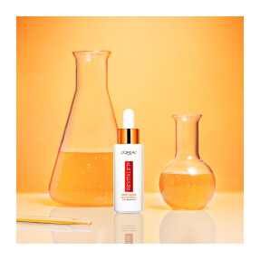 REVITALIFT CLINICAL VITAMIN C ΟΡΟΣ ΠΡΟΣΩΠΟΥ ΜΕ ΒΙΤΑΜΙΝΗ C | 30ml