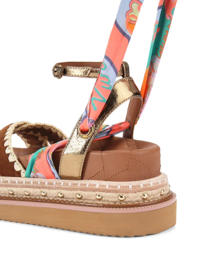 ΓΥΝΑΙΚΕΙΕΣ ΠΛΑΤΦΟΡΜΕΣ | Ταμπά 41