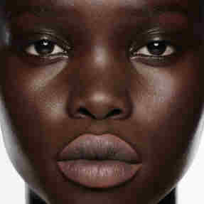 LIP PENCIL | Brown