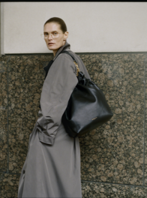 alist-i-tsanta-pou-sindiazetai-me-ola-rewrite-fashion-aug25