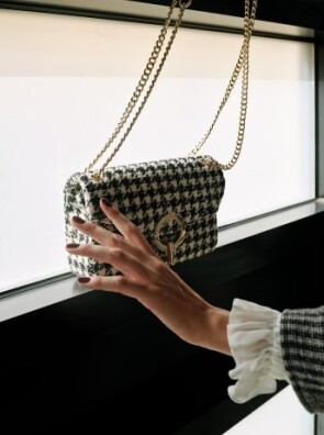 alist-crossbodybags-nov22