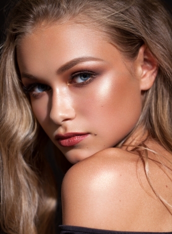 alist-bronzer-tips-beauty-july24