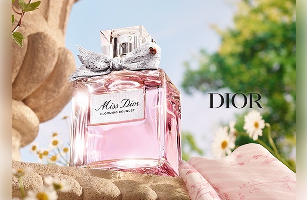 DIORIVIERA SUMMER ENGRAVING EXPERIENCE BY DIOR