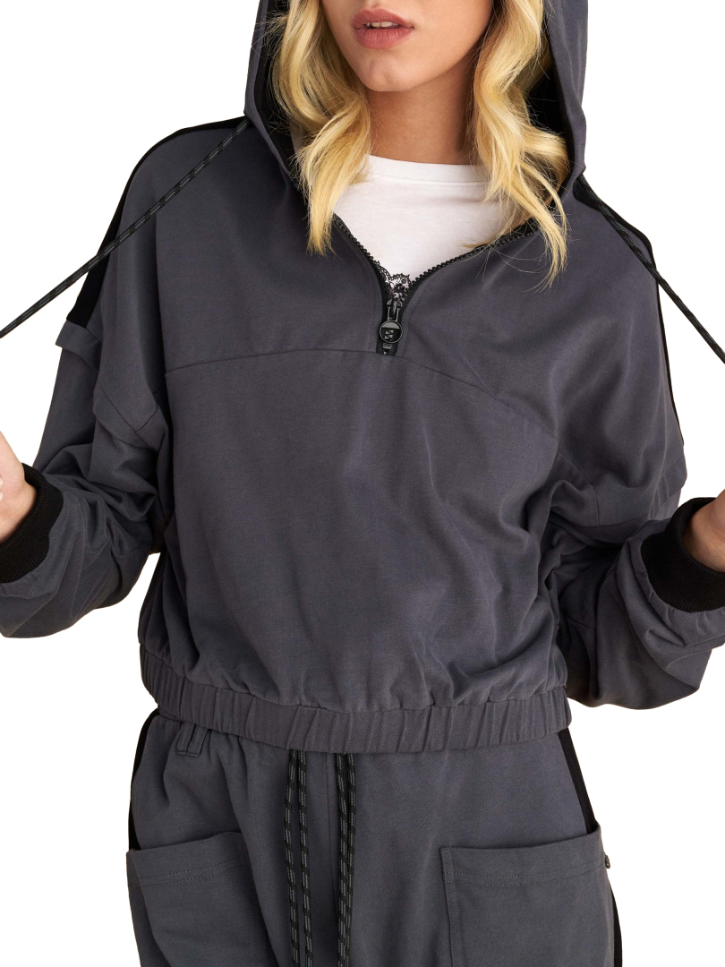 ΓΥΝΑΙΚΕΙΟ ΦΟΥΤΕΡ 2