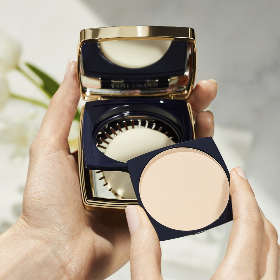 DOUBLE WEAR STAY-IN-PLACE MATTE POWDER FOUNDATION 3