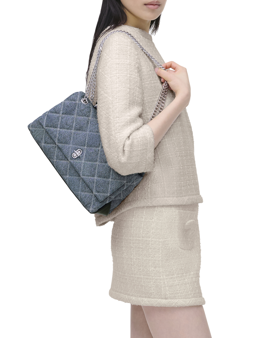 ΓΥΝΑΙΚΕΙΑ ΤΣΑΝΤΑ ΧΕΙΡΟΣ THE QUILTED
DENIM DUAL 5