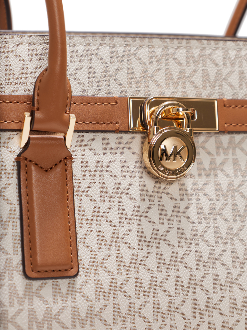 ΓΥΝΑΙΚΕΙΑ ΤΣΑΝΤΑ ΩΜΟΥ 3