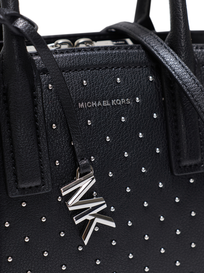 ΓΥΝΑΙΚΕΙΑ ΤΣΑΝΤΑ ΧΕΙΡΟΣ 3