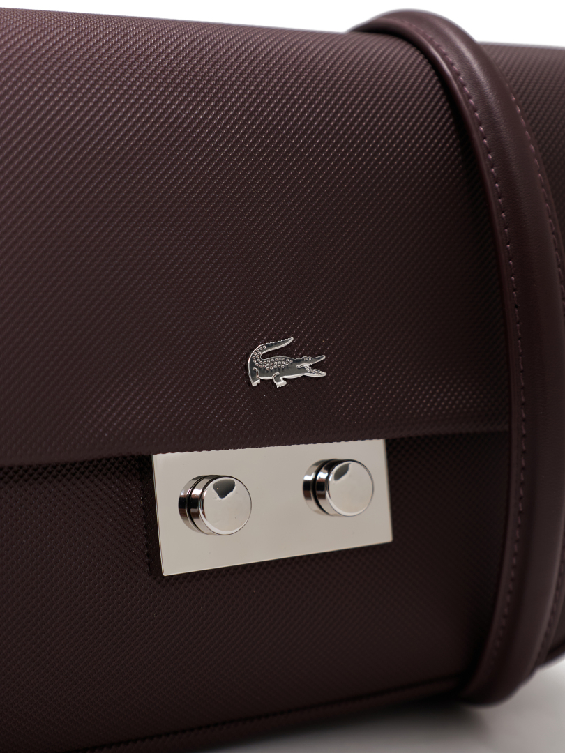 ΓΥΝΑΙΚΕΙΑ ΤΣΑΝΤΑ ΧΙΑΣΤΙ 3