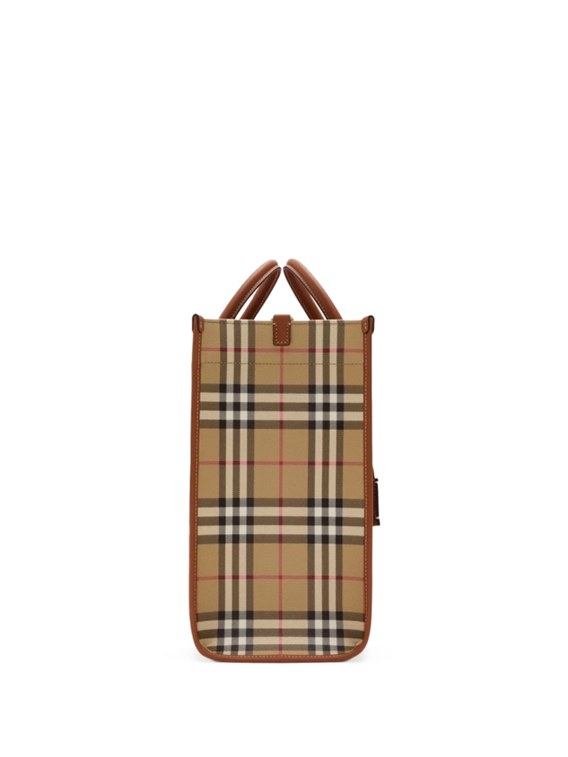 ΓΥΝΑΙΚΕΙΑ ΤΣΑΝΤΑ ΧΕΙΡΟΣ  2