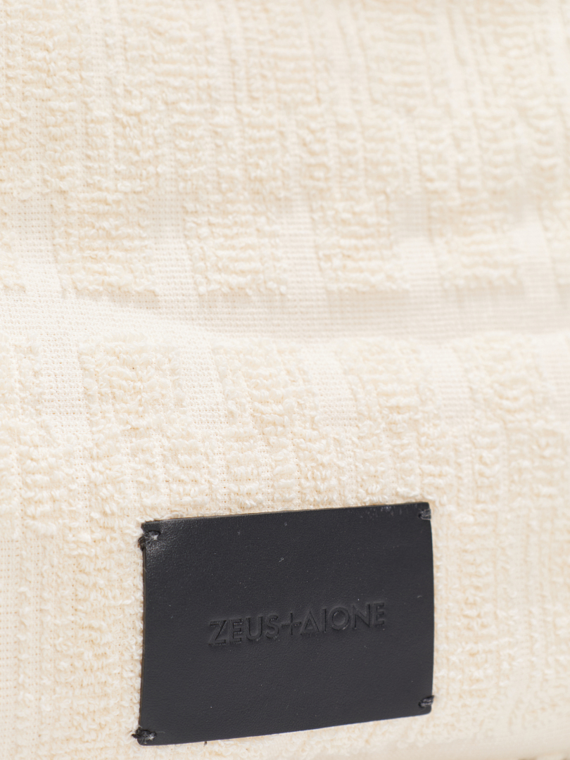 ΓΥΝΑΙΚΕΙΑ ΤΣΑΝΤΑ ΩΜΟΥ 3