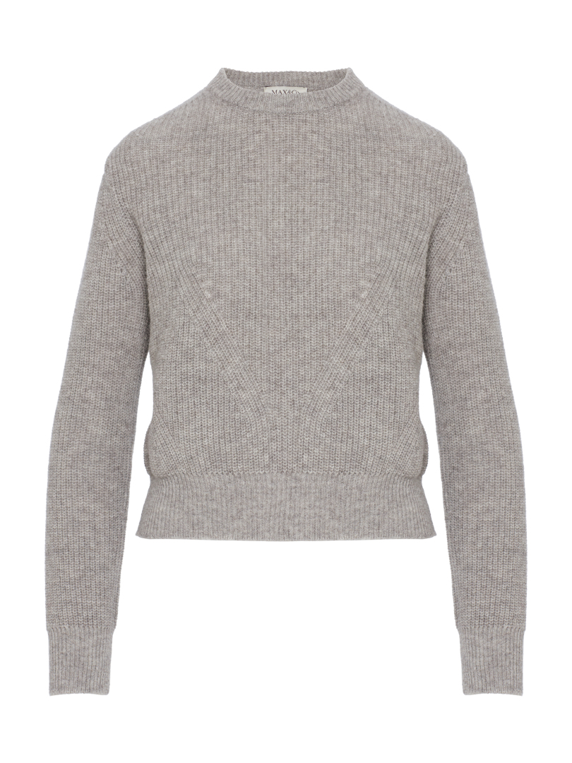 ΓΥΝΑΙΚΕΙΑ ΠΟΥΛΟΒΕΡ  0