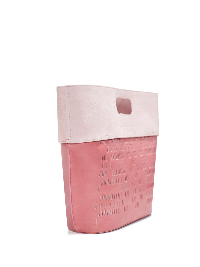 ΓΥΝΑΙΚΕΙΑ ΤΣΑΝΤΑ ΧΕΙΡΟΣ 2