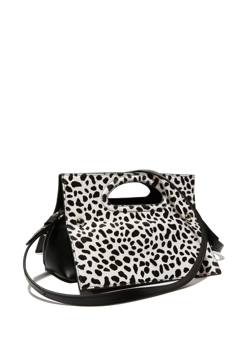 ΓΥΝΑΙΚΕΙΑ ΤΣΑΝΤΑ ΧΙΑΣΤΙ 1