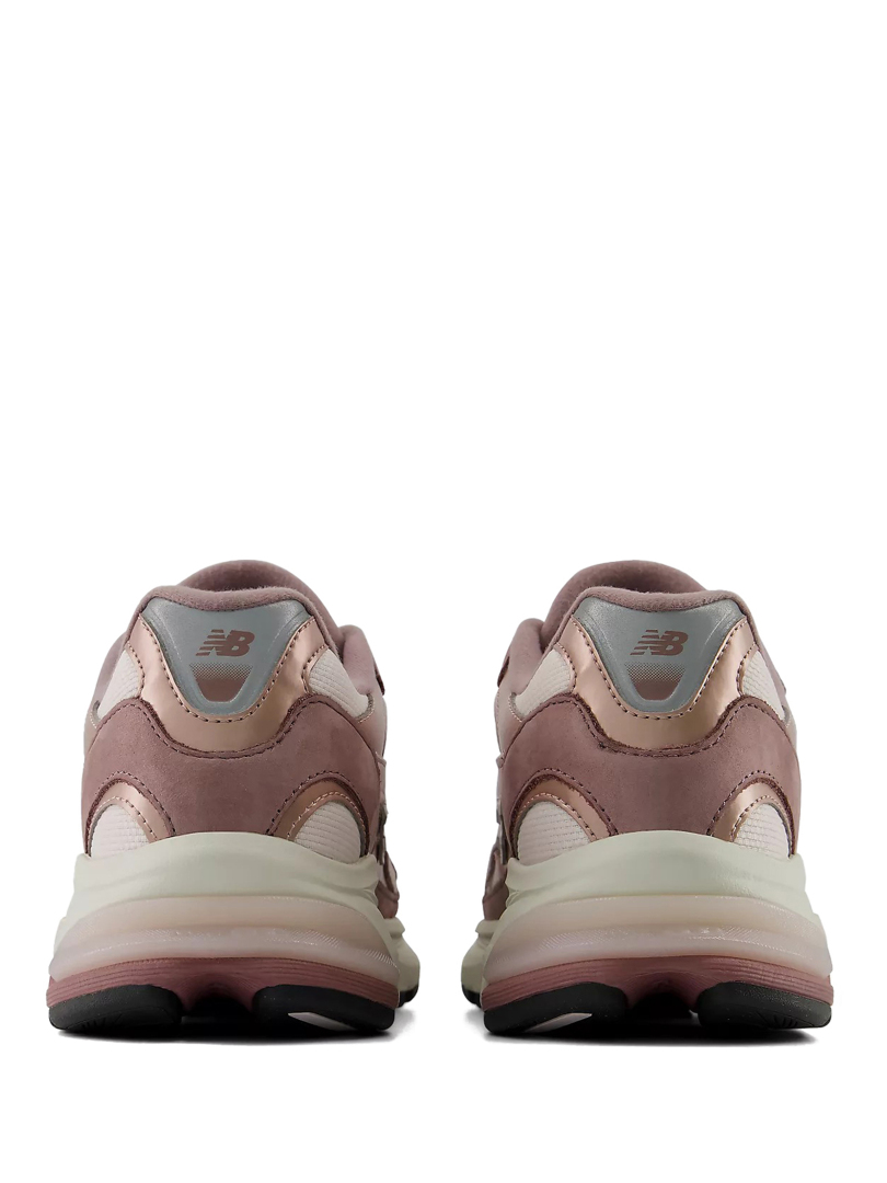 ΓΥΝΑΙΚΕΙΑ SNEAKERS 2010 3