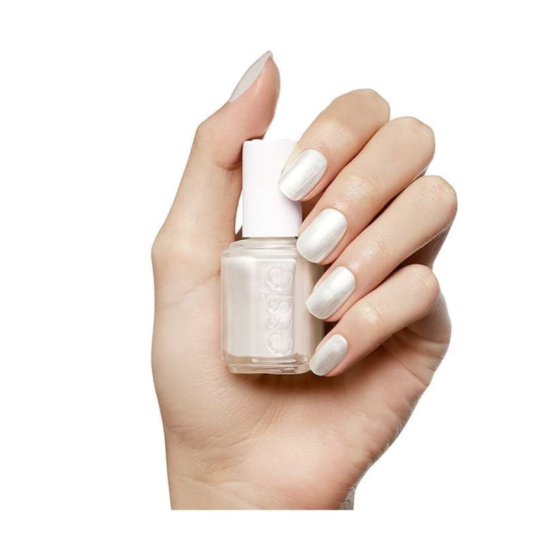 ESSIE COLOR 04 PEARLY WHITE 1