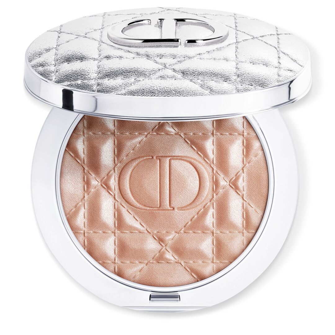 DIOR FOREVER GLOW LUMINIZER HIGHLIGHTER INFUSED WITH HYALURONIC ACID 2
