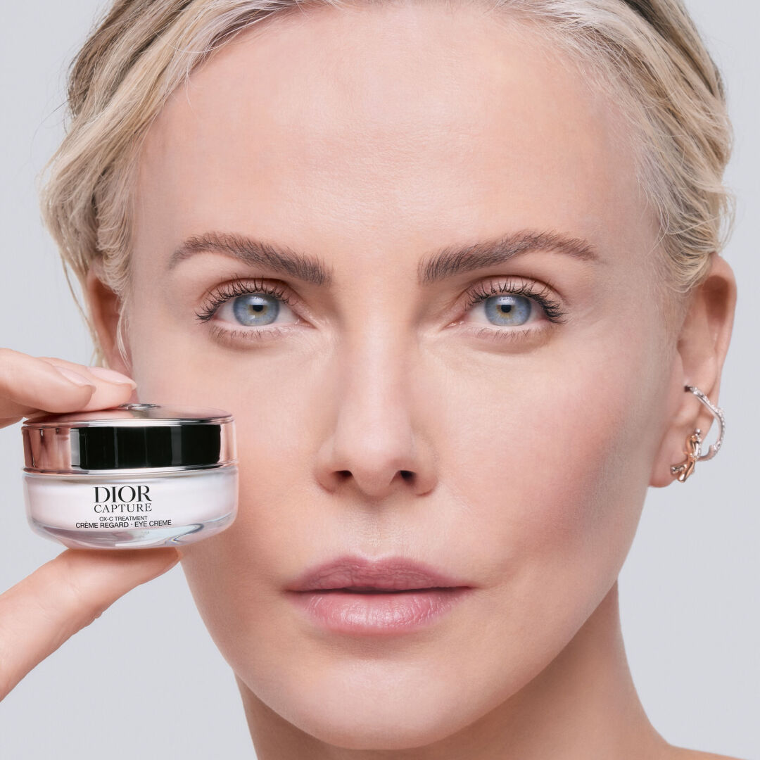 DIOR CAPTURE EYE CREME EYE CREAM - AGE-DEFYING CORRECTION - WRINKLES, FIRMNESS, DARK CIRCLES AND PUFFINESS 2