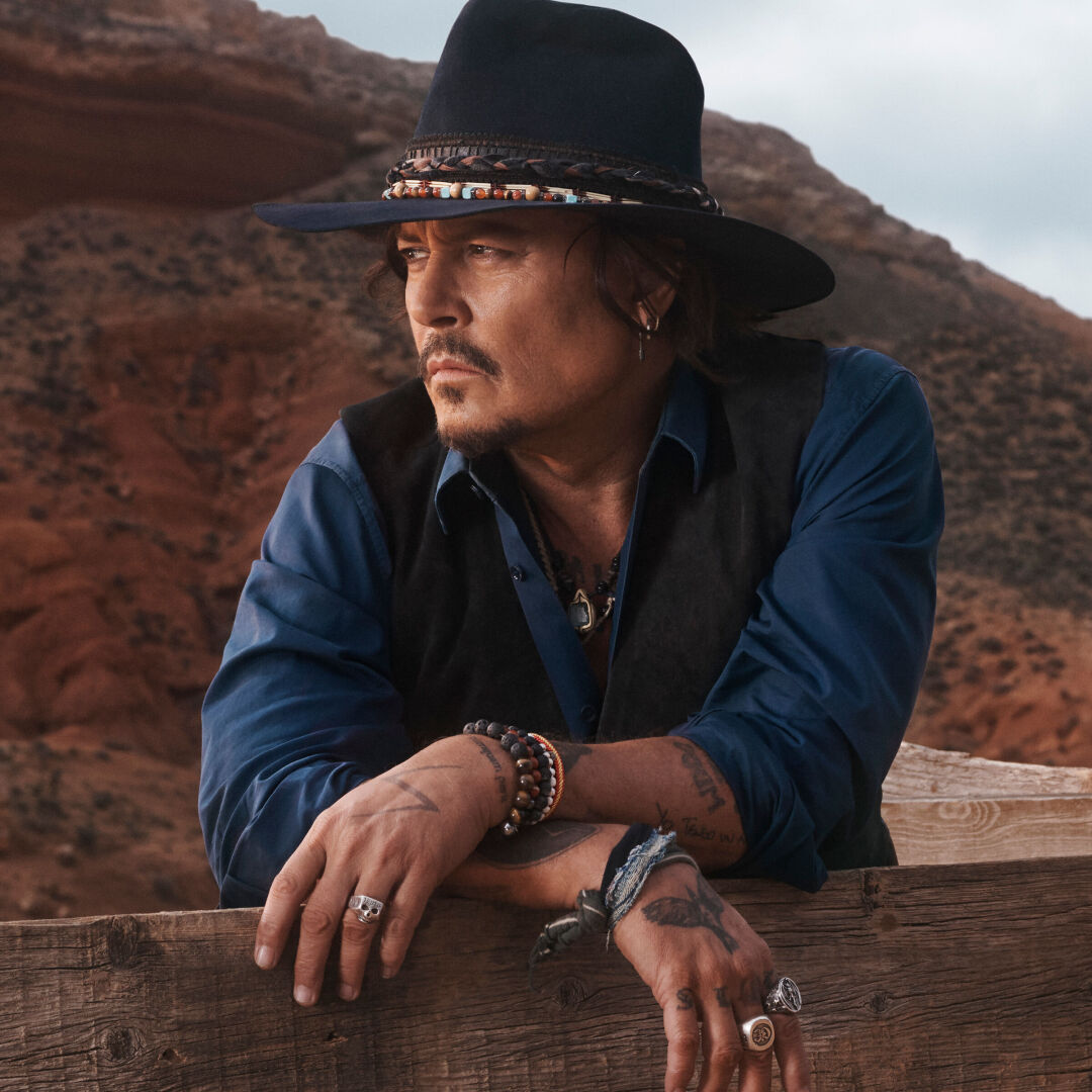 SAUVAGE SPRAY FOR THE WILD - LIMITED EDITION BOTTLE AND CASE - PARFUM 4