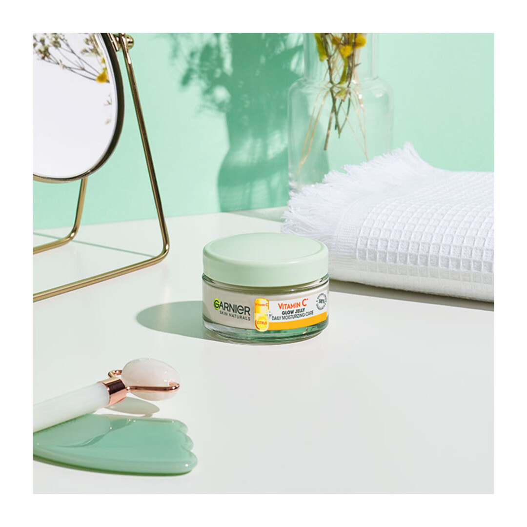 GARNIER ΚΡΕΜΑ ΤΖΕΛ ΜΕ ΒΙΤΑΜΙΝΗ C ΓΙΑ ΛΑΜΠΕΡΗ ΕΠΙΔΕΡΜΙΔΑ 3